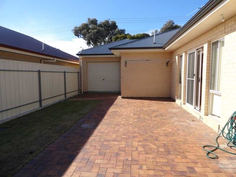 4 SILKES ROAD, Paradise SA 5075