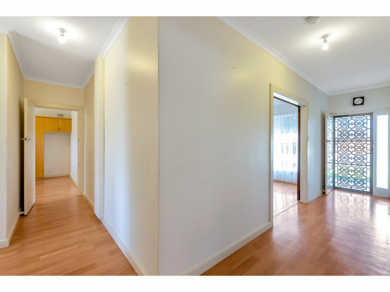 57 Cresdee Road, Campbelltown SA 5074