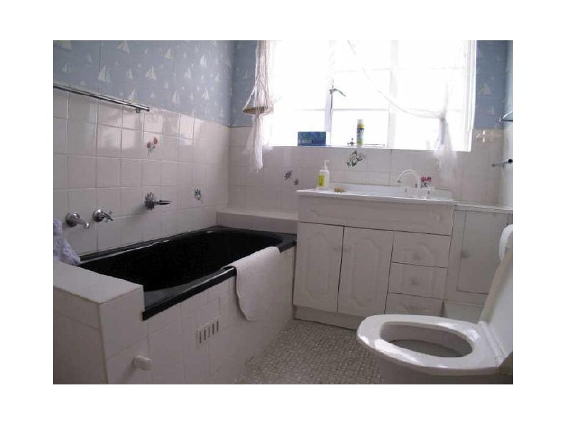 16 ACACIA AVENUE, Campbelltown SA 5074