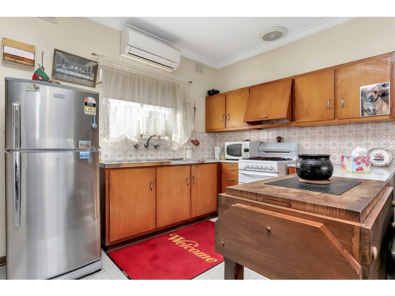 3 Moore Crescent, Campbelltown SA 5074