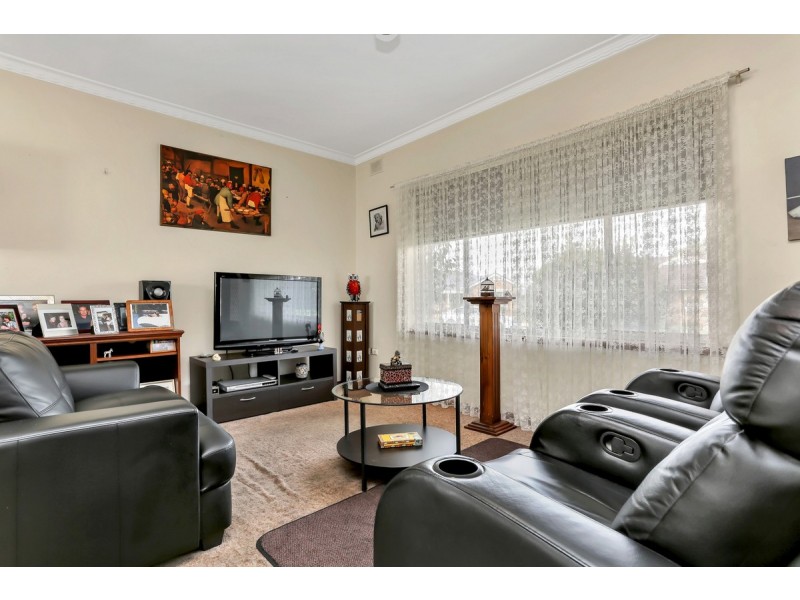 3 Moore Crescent, Campbelltown SA 5074