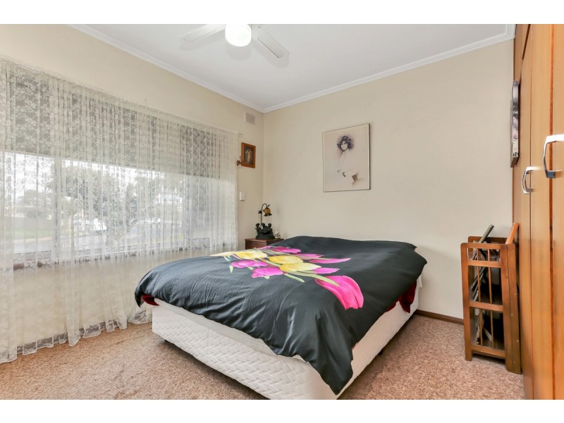 3 Moore Crescent, Campbelltown SA 5074