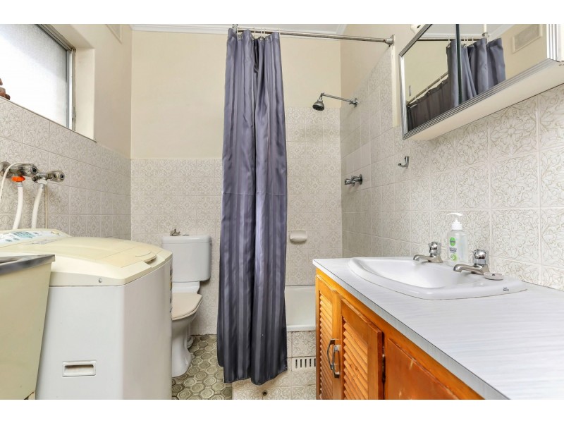 3 Moore Crescent, Campbelltown SA 5074