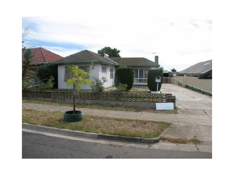 6 FOURTH AVENUE, Tranmere SA 5073