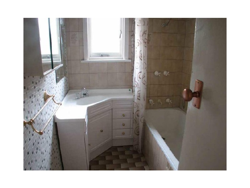 6 FOURTH AVENUE, Tranmere SA 5073