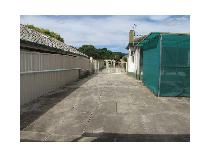 6 FOURTH AVENUE, Tranmere SA 5073