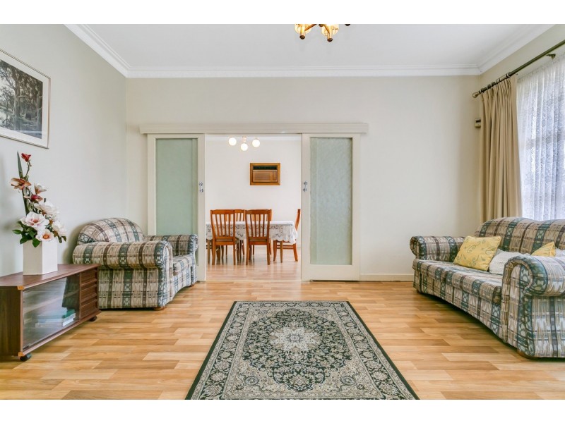 16 Cresdee Road, Campbelltown SA 5074