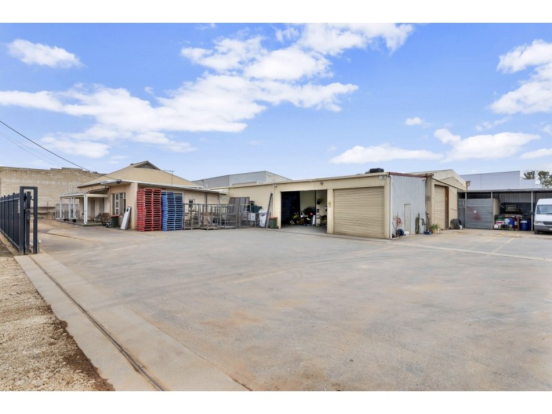 2 Thomas Street, Cavan SA 5094