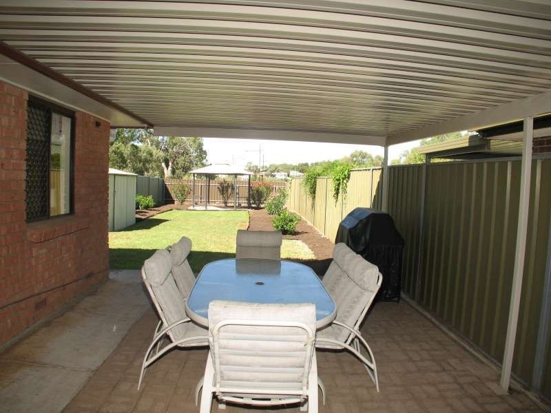 10B KAREDA DRIVE, Campbelltown SA 5074