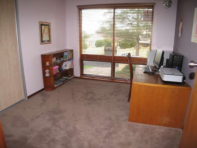 25 TAY ROAD, Woodforde SA 5072
