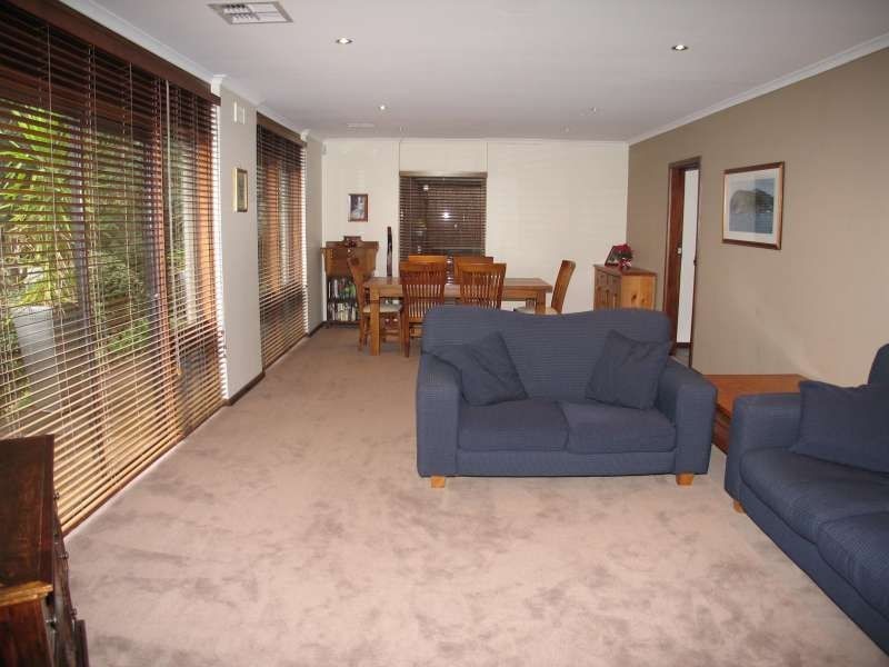 25 TAY ROAD, Woodforde SA 5072