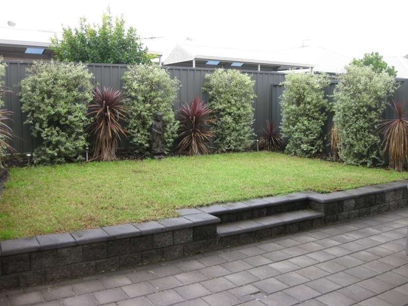 11B LESLIE AVENUE, Campbelltown SA 5074