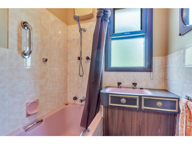 7 Sheila Street, Rostrevor SA 5073