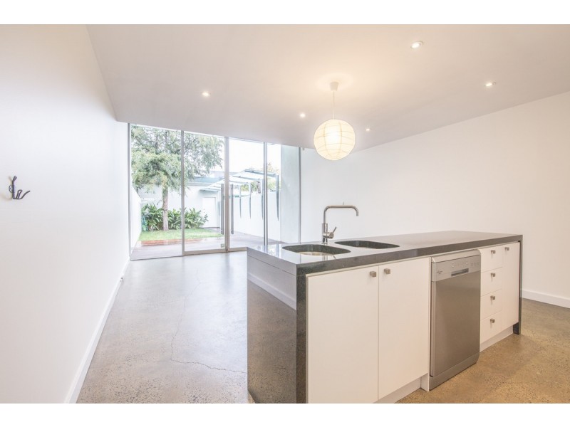 1/9 West Street, Hindmarsh SA 5007