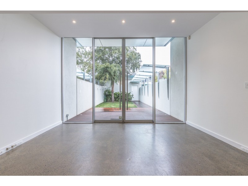 1/9 West Street, Hindmarsh SA 5007