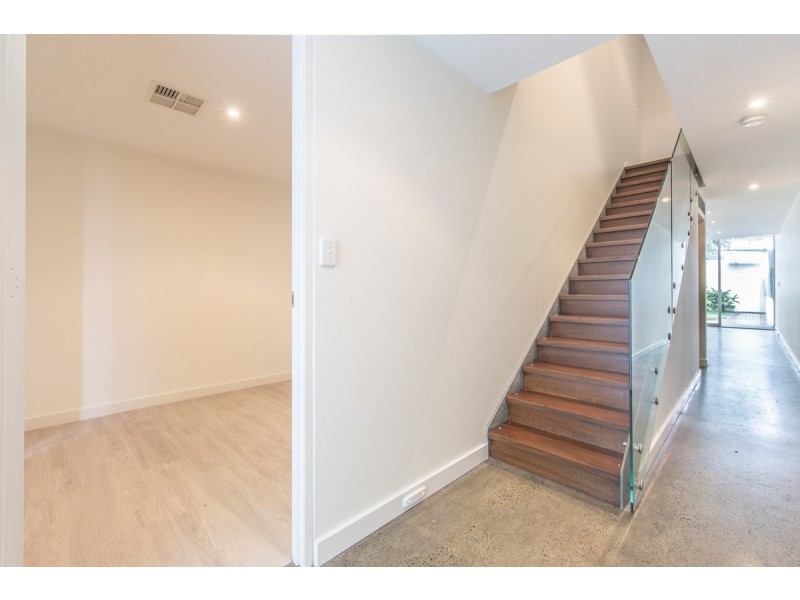 1/9 West Street, Hindmarsh SA 5007