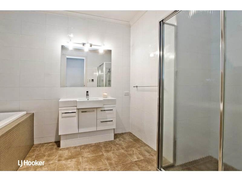 12 Piccadilly Crescent, Campbelltown SA 5074