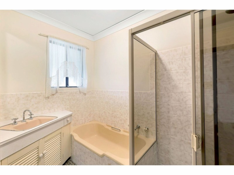 20 Sturt Road, Valley View SA 5093