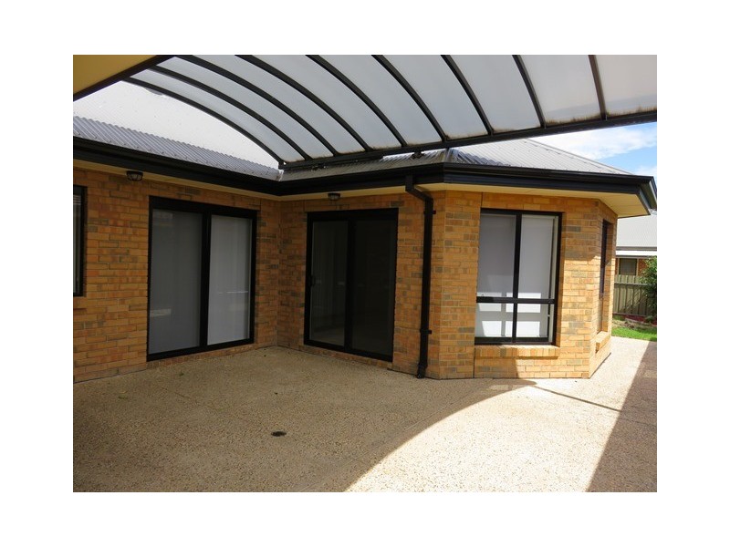 8 Lomman Avenue, Newton SA 5074