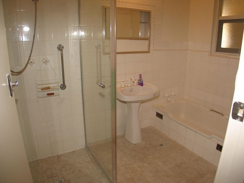 16 RAPHAEL AVENUE, Dernancourt SA 5075