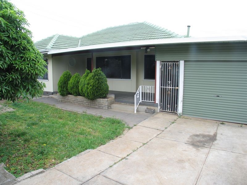 24 THE PARADE, Holden Hill SA 5088