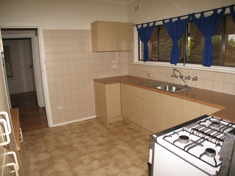 24 THE PARADE, Holden Hill SA 5088