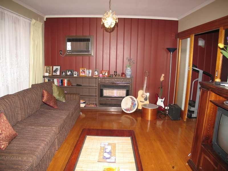 21 CHERYL AVENUE, Valley View SA 5093