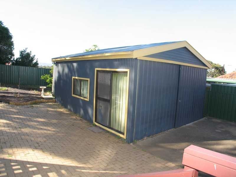 21 CHERYL AVENUE, Valley View SA 5093