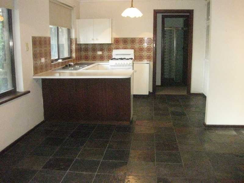 16 GLENDA DRIVE, Athelstone SA 5076