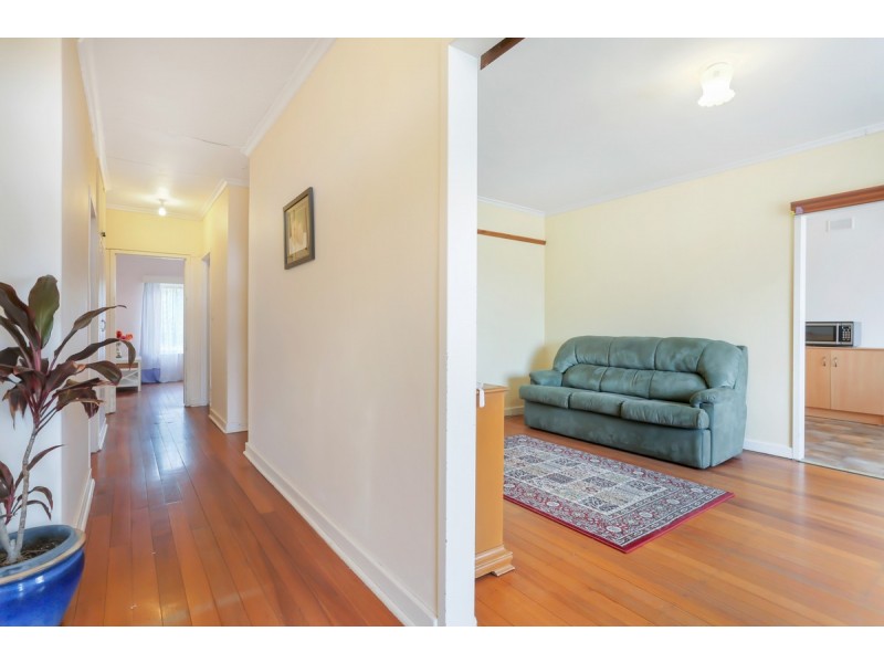 8 Cash Street, Rostrevor SA 5073