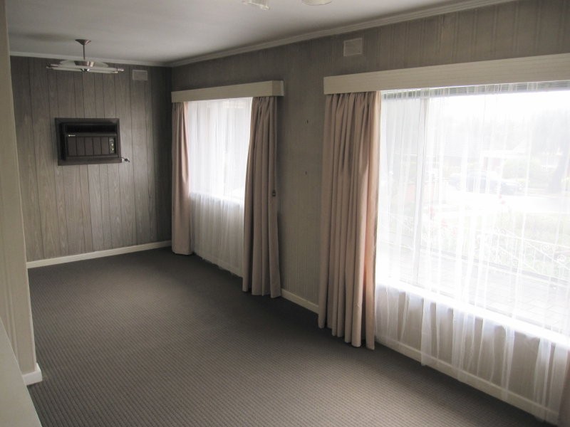 16 Geraldine Street, Valley View SA 5093