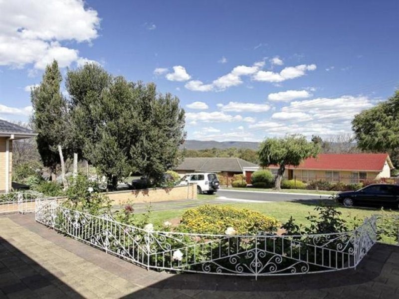 16 Geraldine Street, Valley View SA 5093