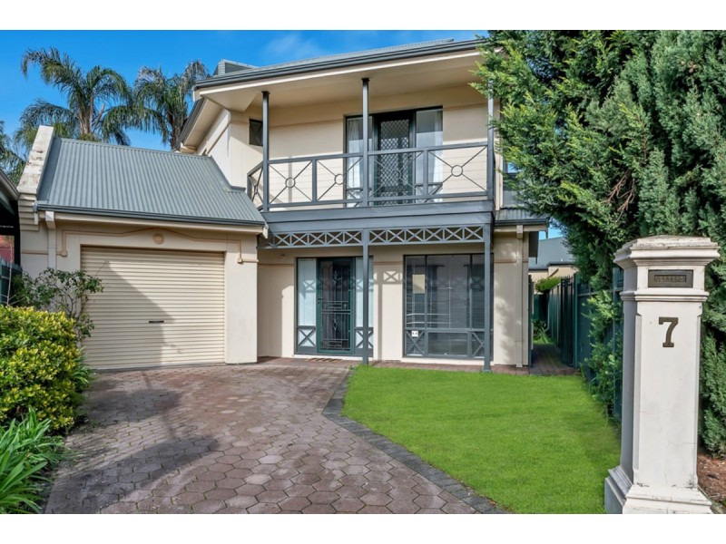 7 Thiele Grove, Kensington Park SA 5068
