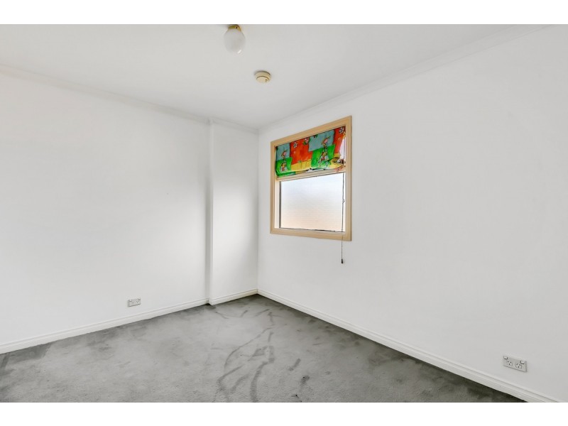 7 Thiele Grove, Kensington Park SA 5068