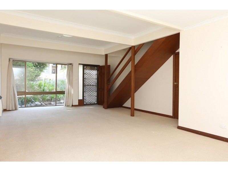 27a Crompton Drive, Wattle Park SA 5066