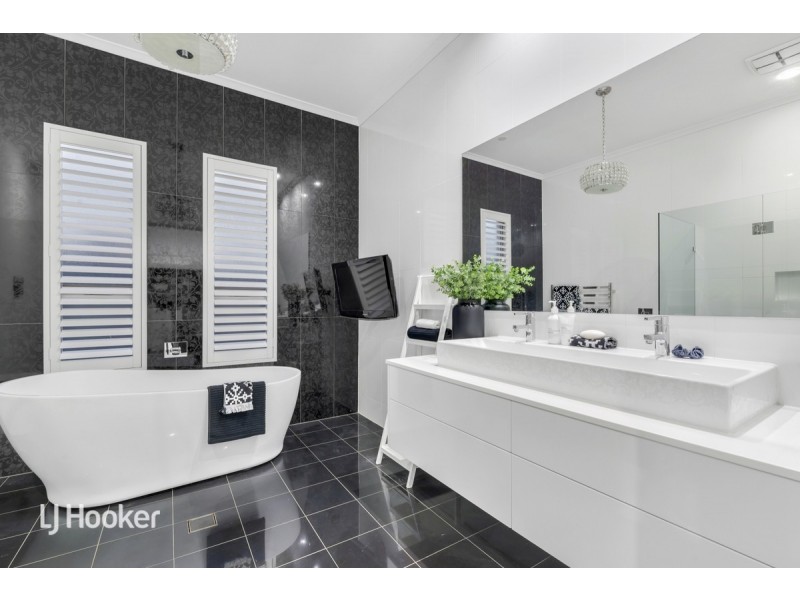 10 Oleander Street East, South Brighton SA 5048