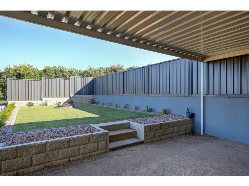 2 Murray Avenue, Woodlane SA 5238