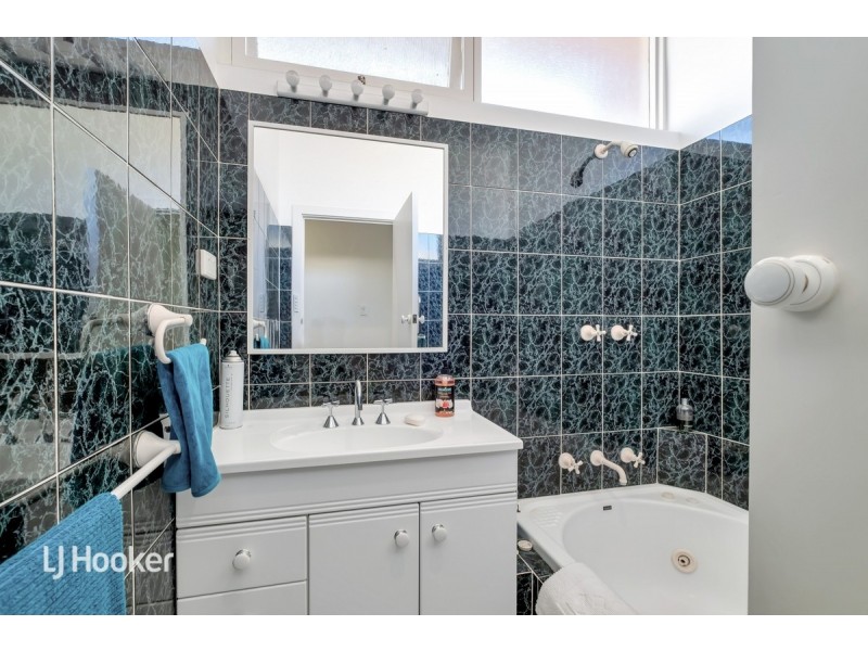 41 Crompton Drive, Wattle Park SA 5066