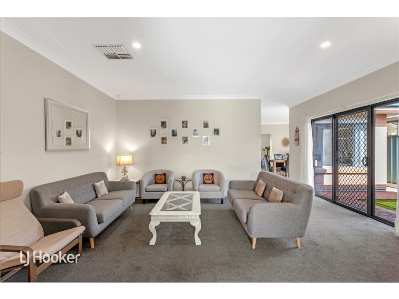 24 Mallard Crescent, Mawson Lakes SA 5095