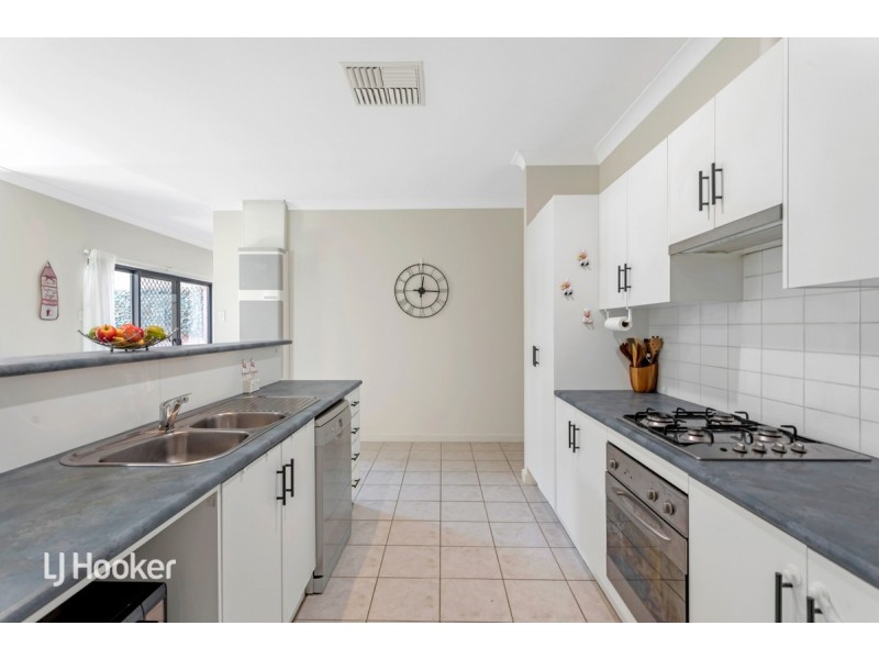 24 Mallard Crescent, Mawson Lakes SA 5095