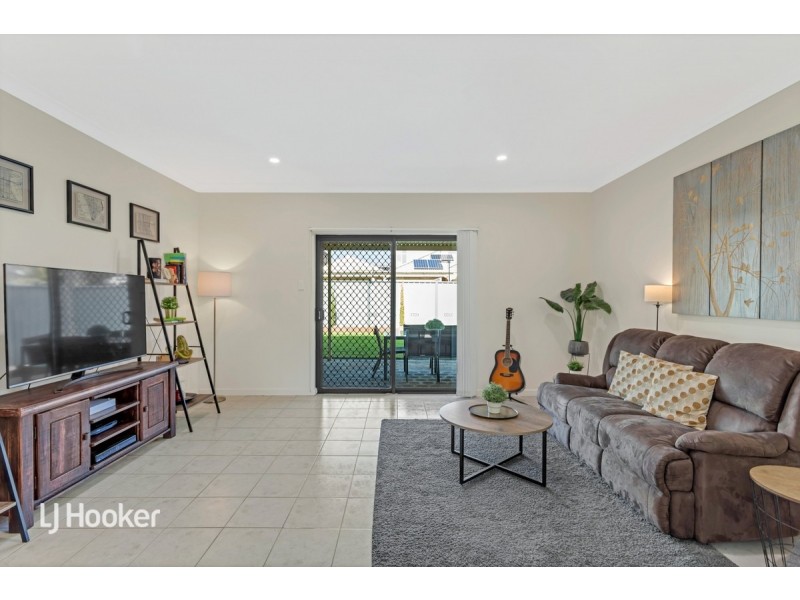 24 Mallard Crescent, Mawson Lakes SA 5095