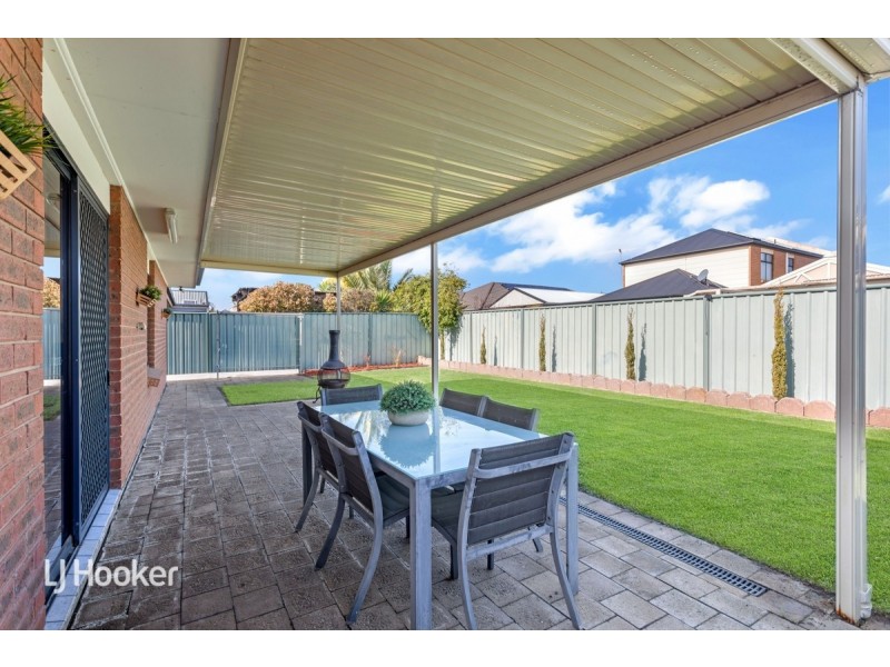 24 Mallard Crescent, Mawson Lakes SA 5095