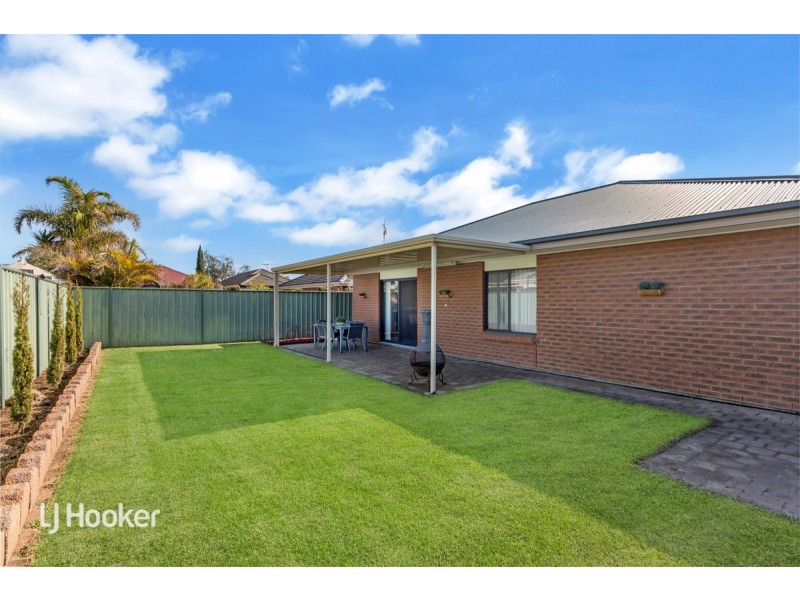 24 Mallard Crescent, Mawson Lakes SA 5095