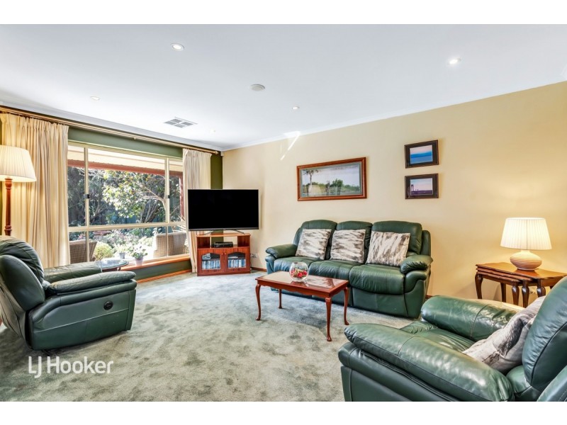 10 Stockman Place, Walkley Heights SA 5098