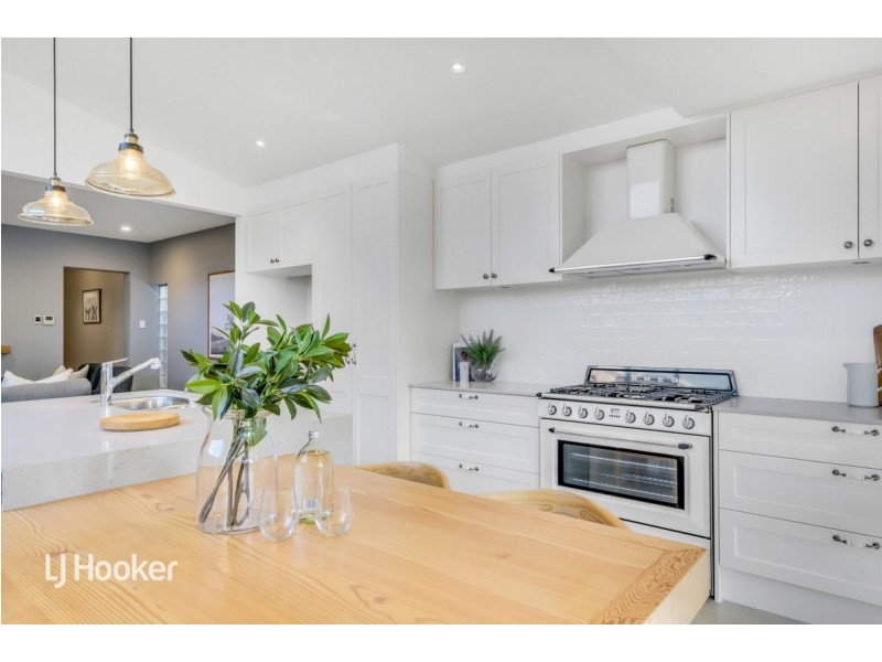 22 Sixth Avenue, St Peters SA 5069