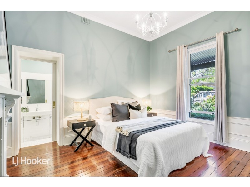 22 Sixth Avenue, St Peters SA 5069