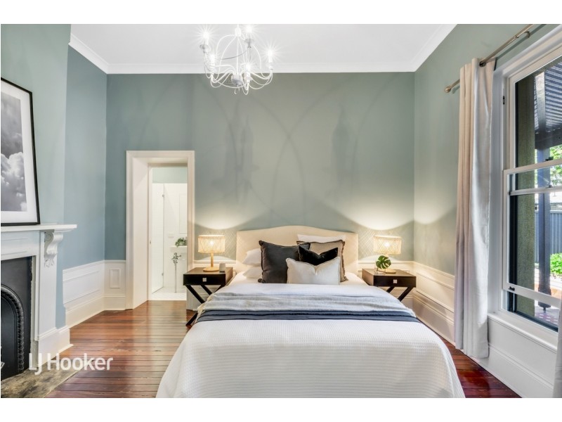 22 Sixth Avenue, St Peters SA 5069