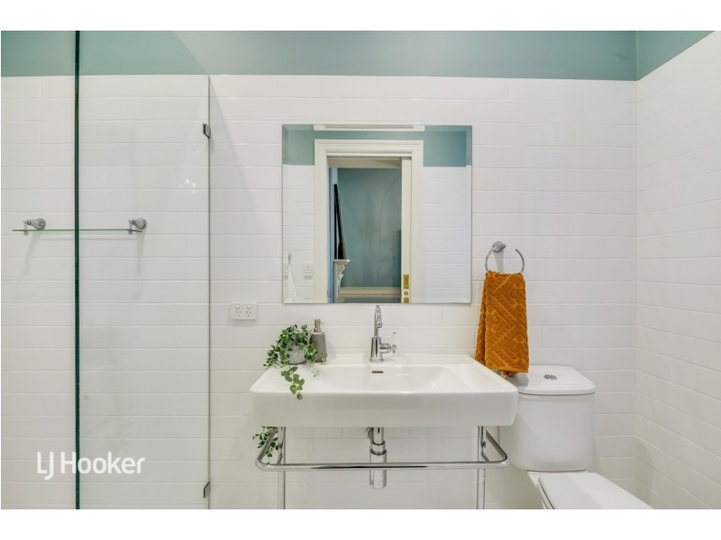 22 Sixth Avenue, St Peters SA 5069