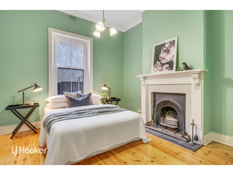 22 Sixth Avenue, St Peters SA 5069