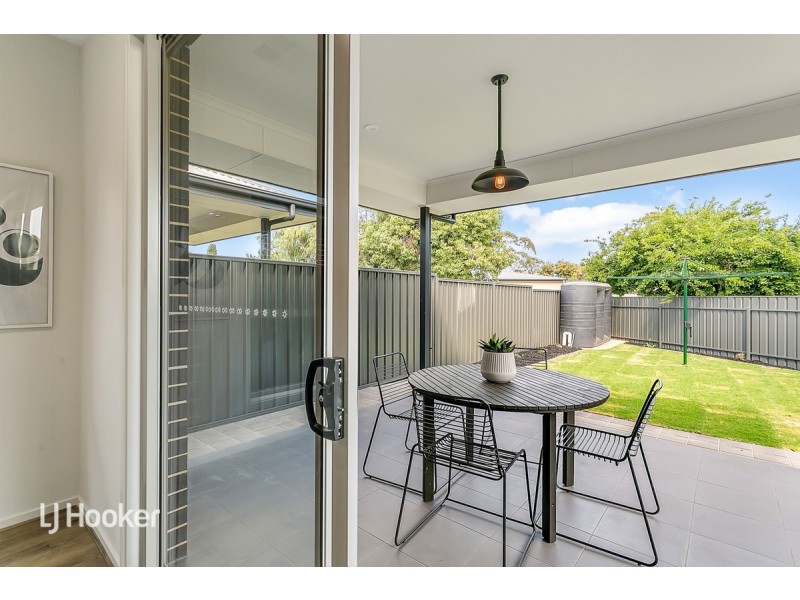 43 Minkie Avenue, Mitchell Park SA 5043